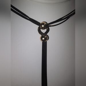 ❄️ 3/$10 Kaneore Black and Gold Necklace